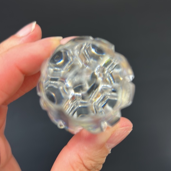 Vintage cut crystal tall ewer with etched floral design - Picture 4 of 12